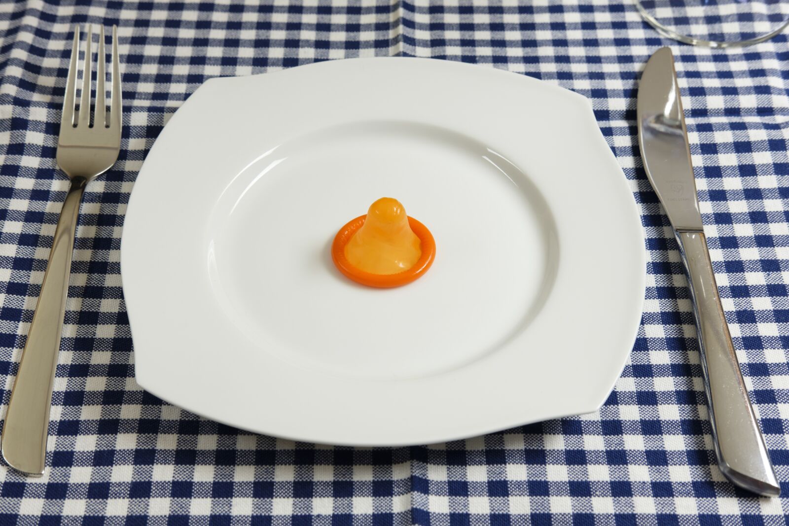Fujifilm X-T2 + Fujifilm XF 35mm F2 R WR sample photo. Invitation, eat, condom photography