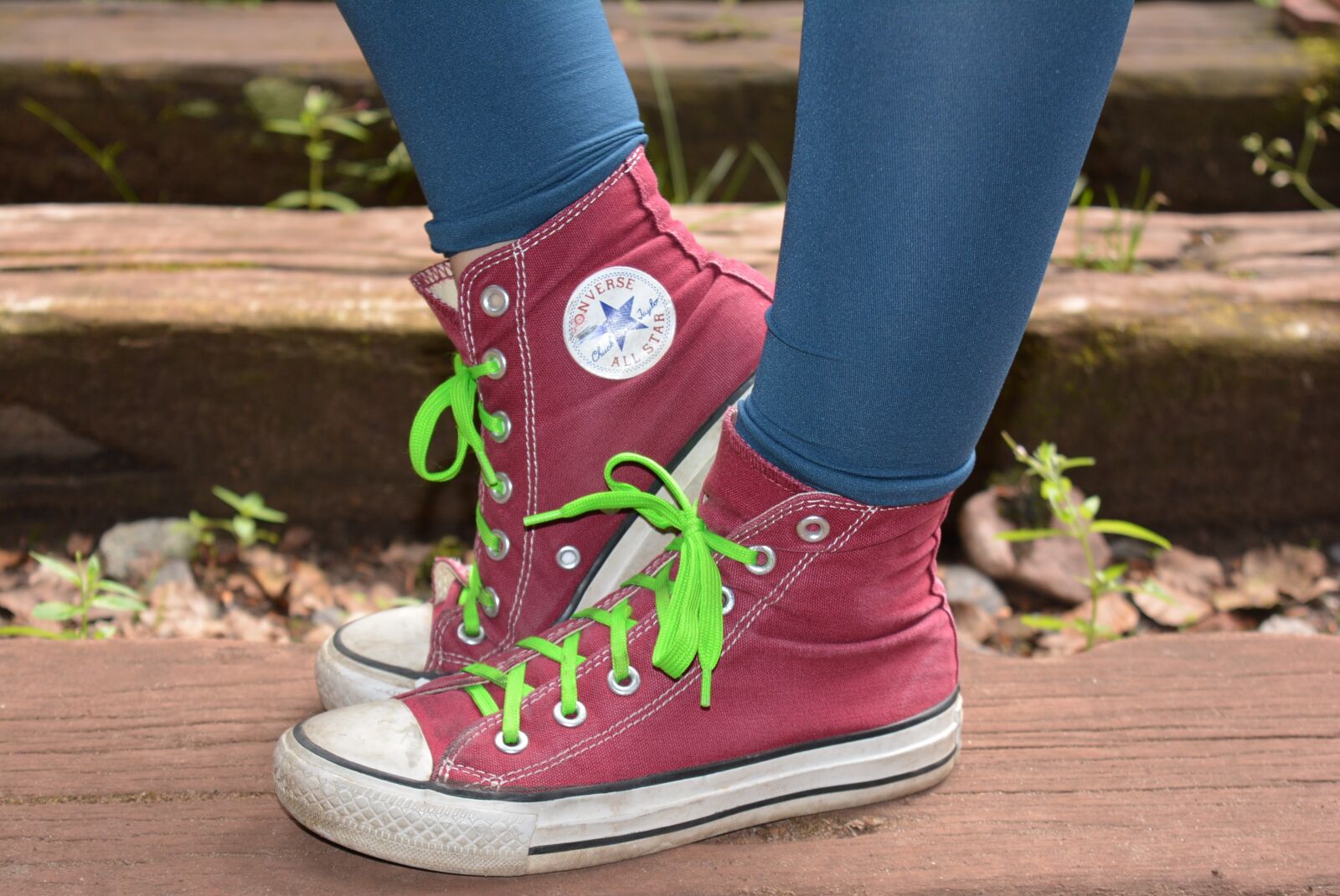 Nikon D5200 sample photo. Converse, chuck's, teenager photography