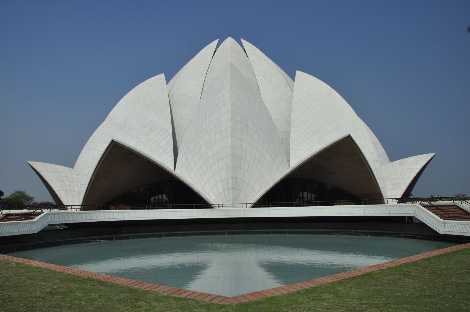 Nikon D5000 sample photo. Lotus temple, india, bahai photography