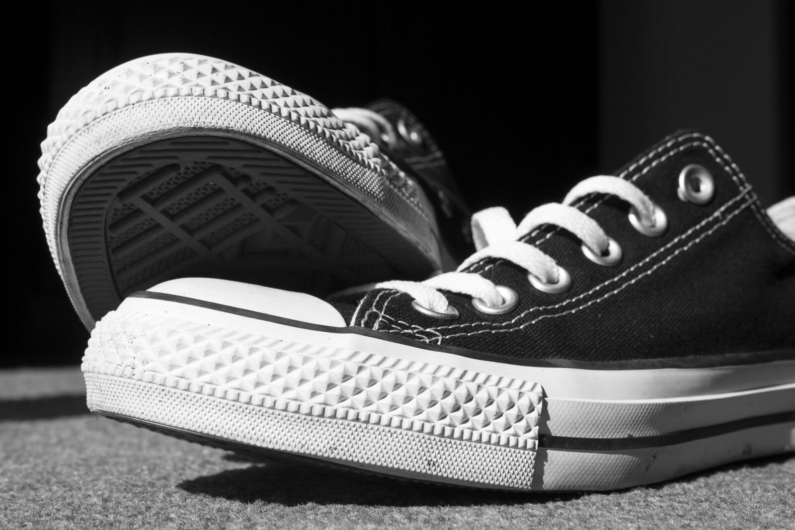 Canon EOS 1100D (EOS Rebel T3 / EOS Kiss X50) sample photo. Black, and, white, photography photography