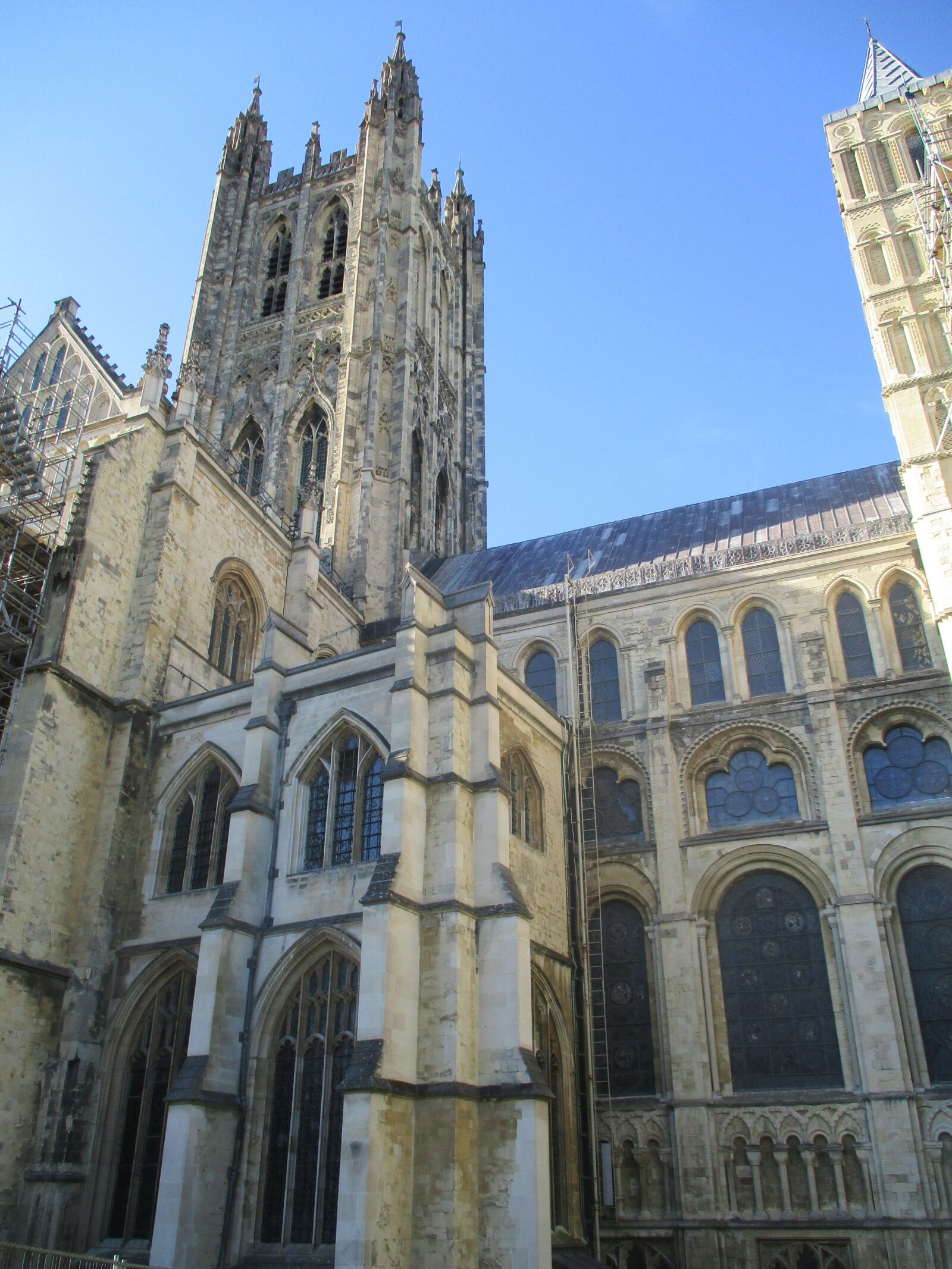 Canon PowerShot ELPH 160 (IXUS 160 / IXY 150) sample photo. Cathedral, anglicanism, architecture photography
