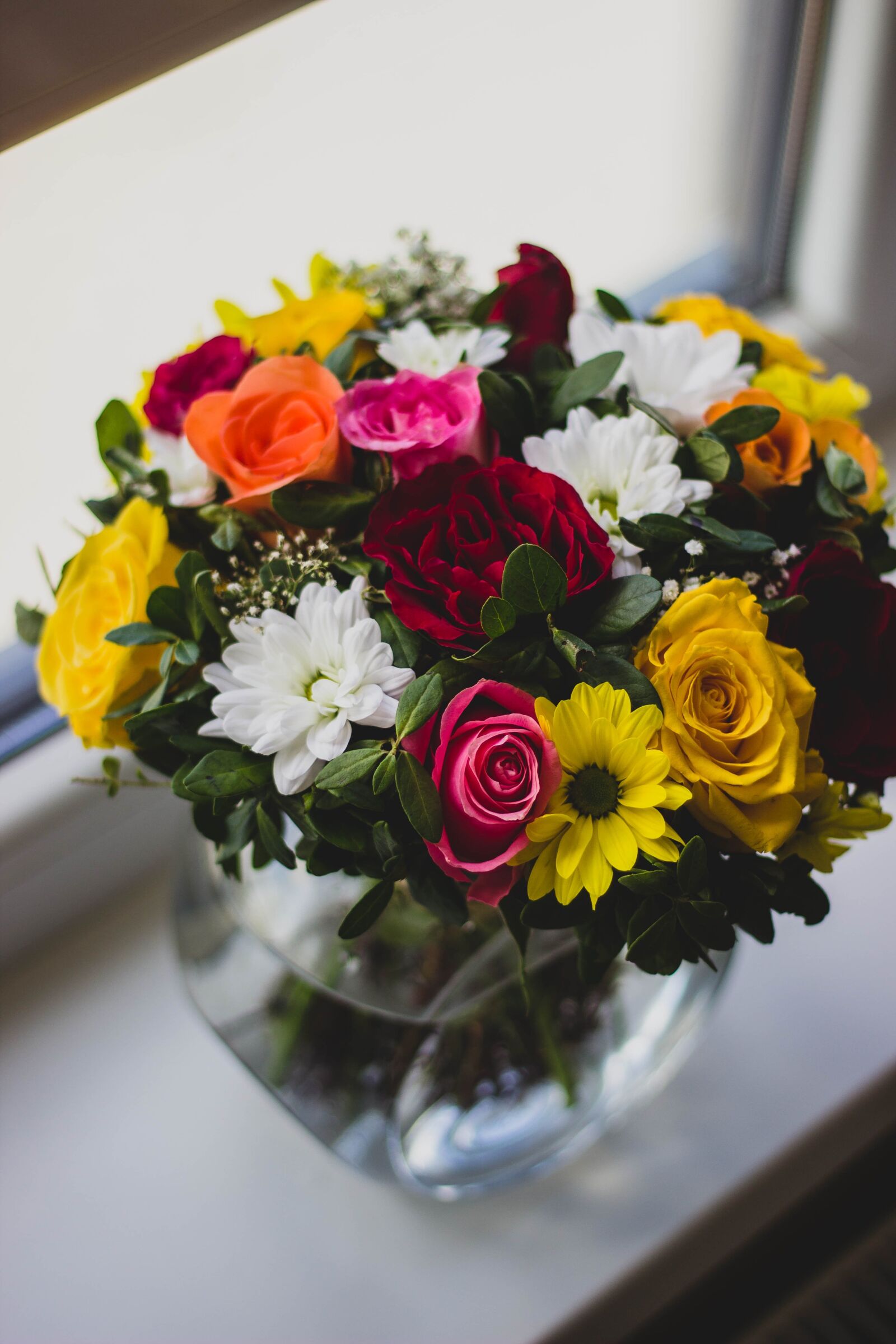 Canon EOS 600D (Rebel EOS T3i / EOS Kiss X5) + Canon EF 50mm F1.8 II sample photo. Flowers, home, floral photography