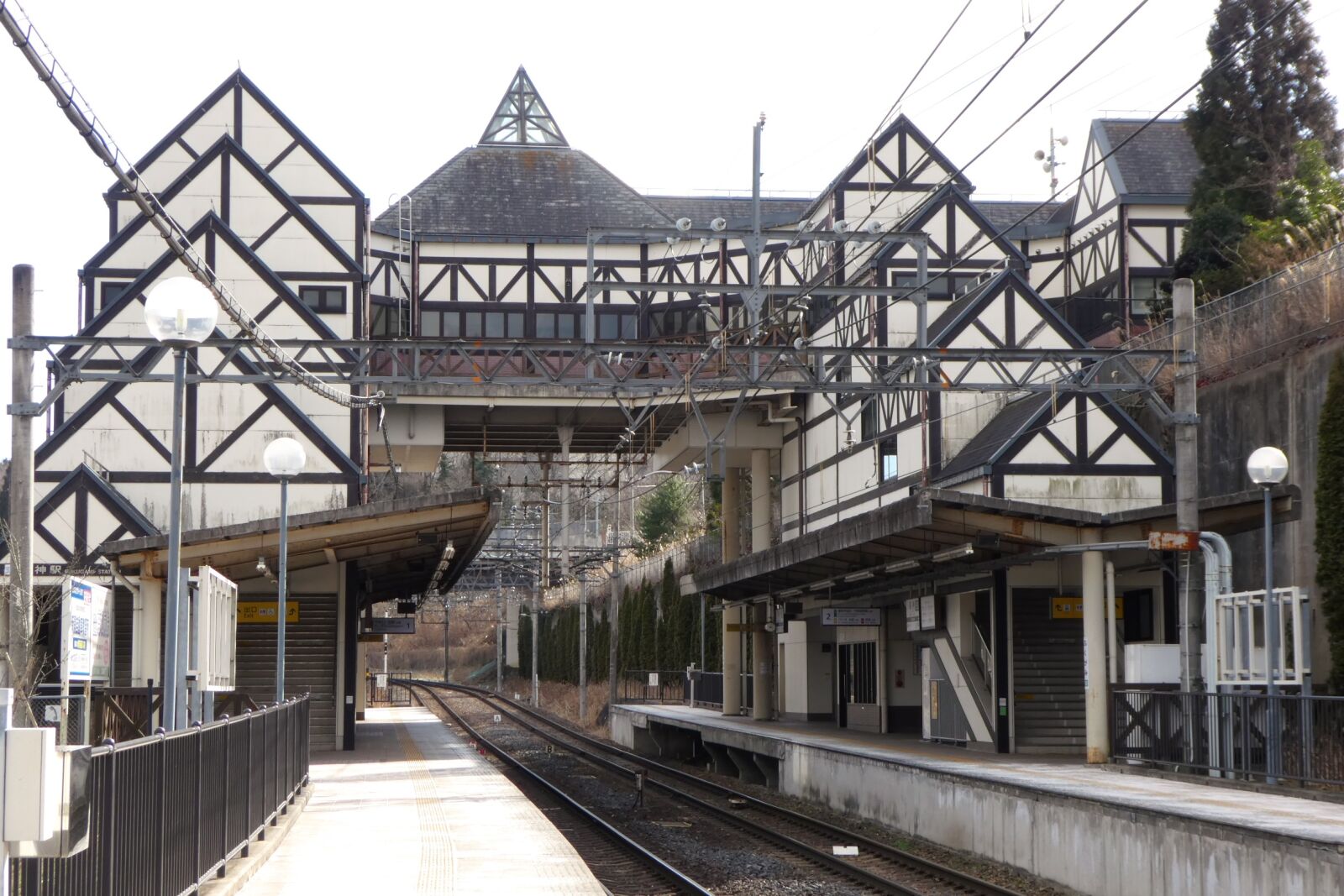 Panasonic DMC-TZ85 sample photo. Station, platform, building photography