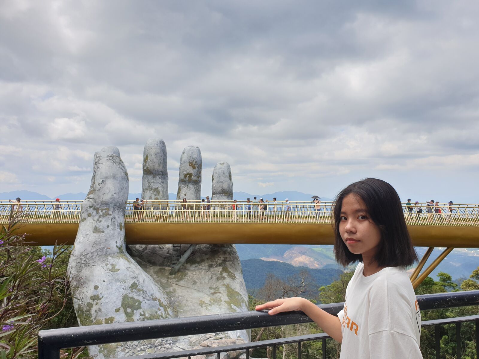 Samsung Galaxy Note9 sample photo. Bridge, hand, view photography
