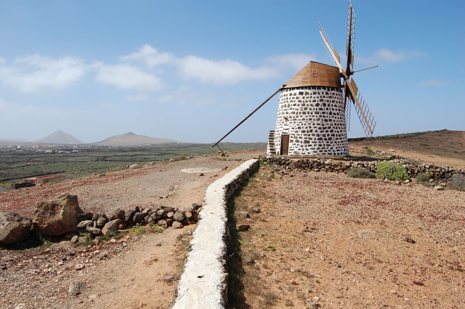 Nikon D40 sample photo. Fuerteventura, windmill, landscape photography