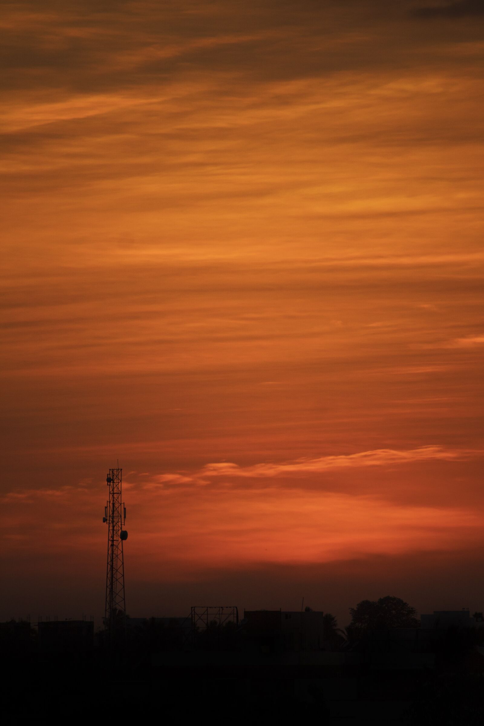 Canon EOS 1300D (EOS Rebel T6 / EOS Kiss X80) sample photo. Earth hour, sun, rays photography