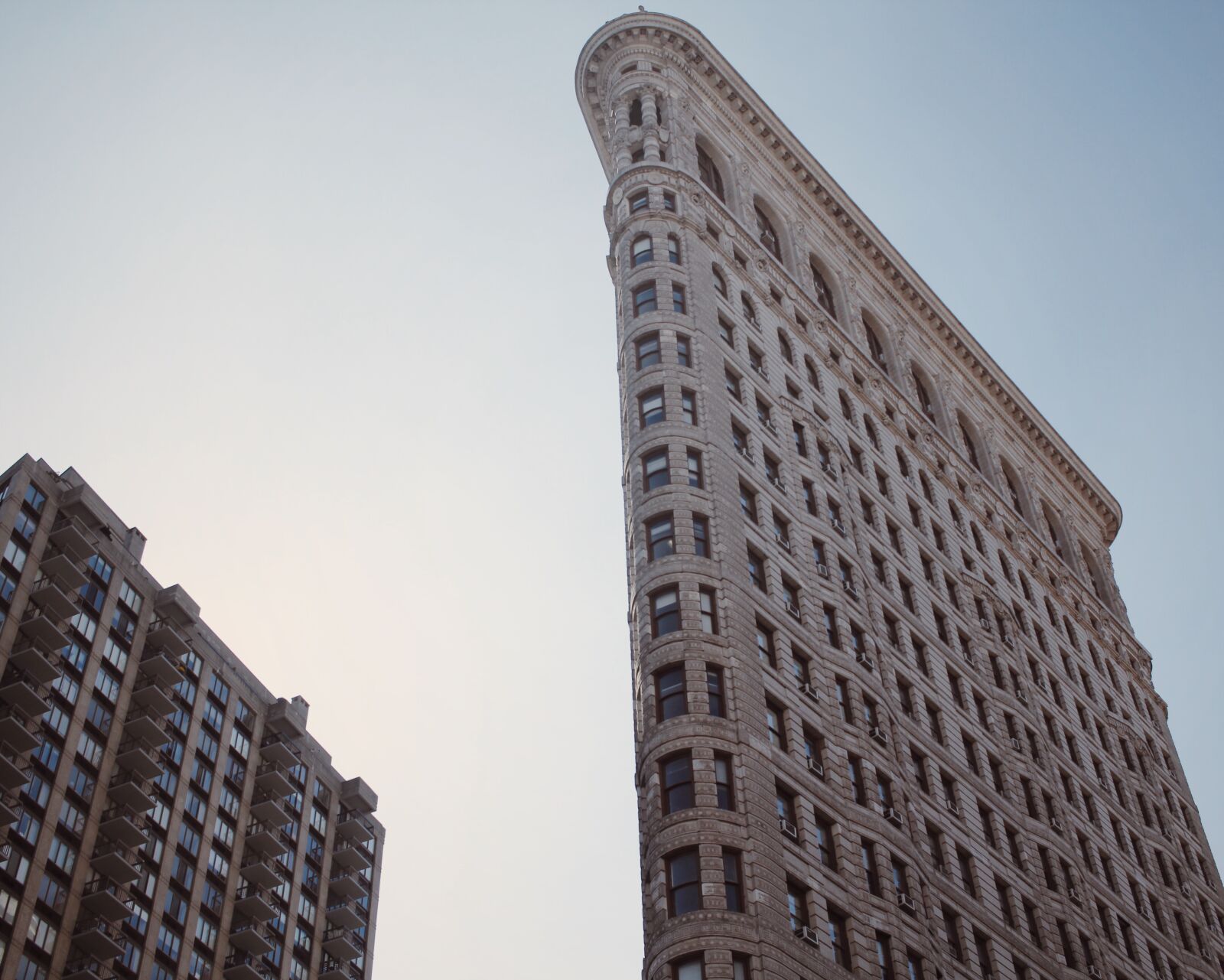 Canon EOS 60D + Canon EF-S 24mm F2.8 STM sample photo. Building, new york, new photography
