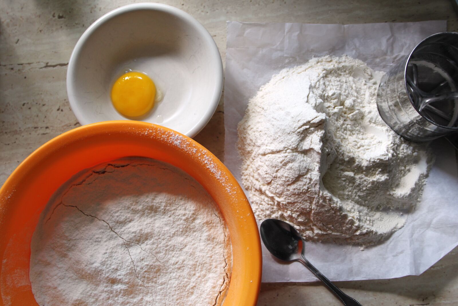 Canon EOS 500D (EOS Rebel T1i / EOS Kiss X3) sample photo. Cake yeast, cake, egg photography