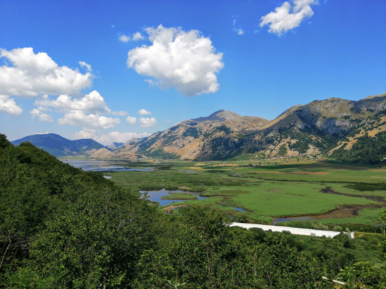 HUAWEI SNE-LX1 sample photo. Italy, matese, mountain photography