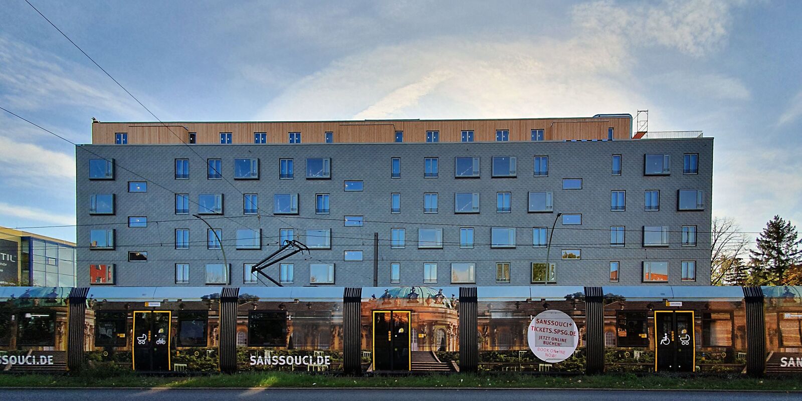 Samsung SM-G975F sample photo. Berlin, timber construction, walden48 photography