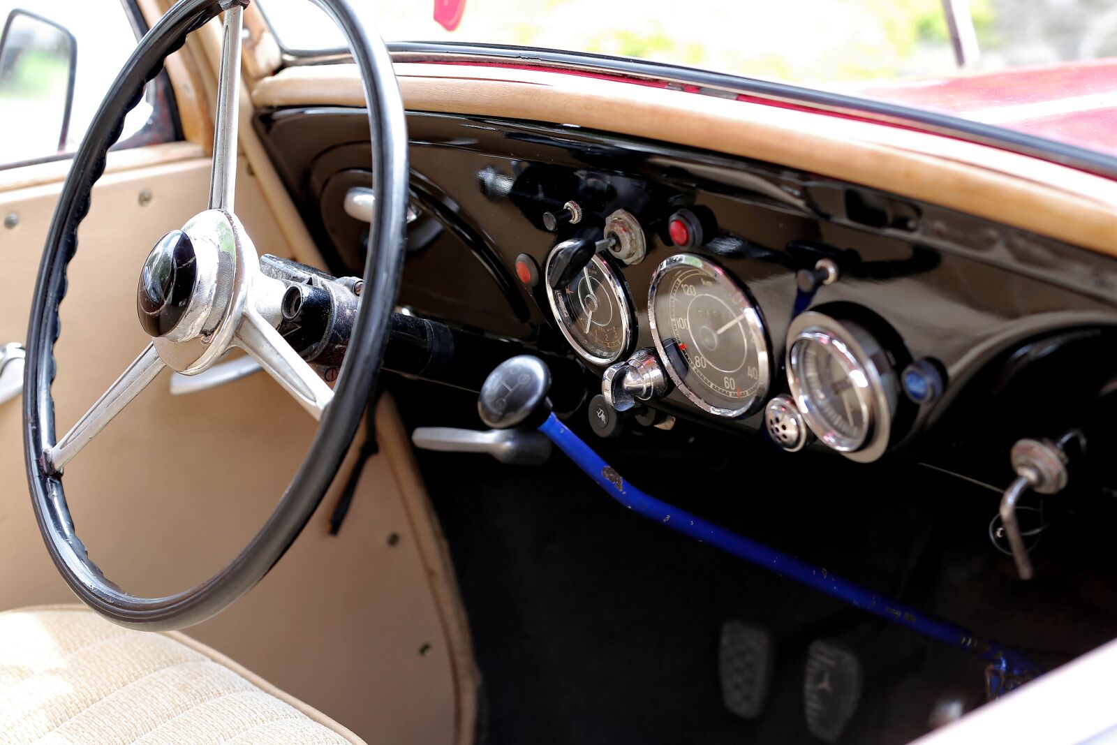 Canon EOS 5D Mark III sample photo. Car, gauge, gearshift, interior photography