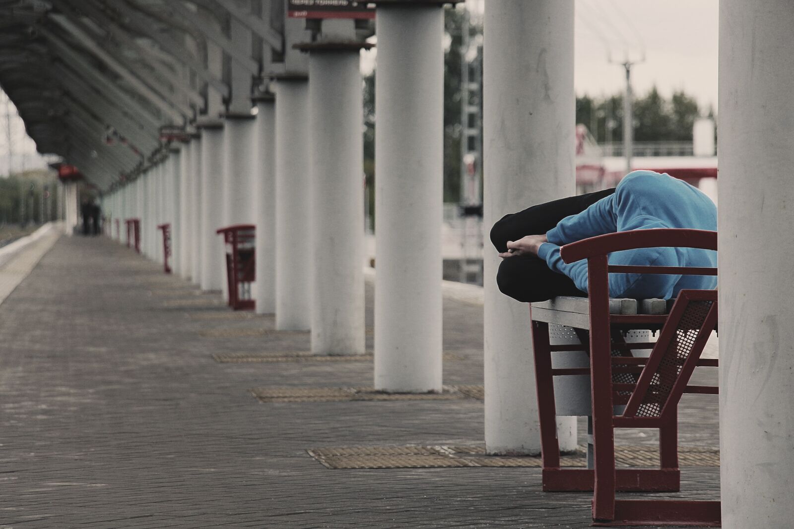 Canon EOS 650D (EOS Rebel T4i / EOS Kiss X6i) sample photo. Tramp, addict, alcoholic photography
