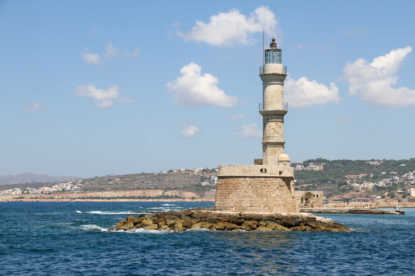 Canon EOS 7D + Canon EF-S 18-200mm F3.5-5.6 IS sample photo. Hania, the chania, lighthouse photography