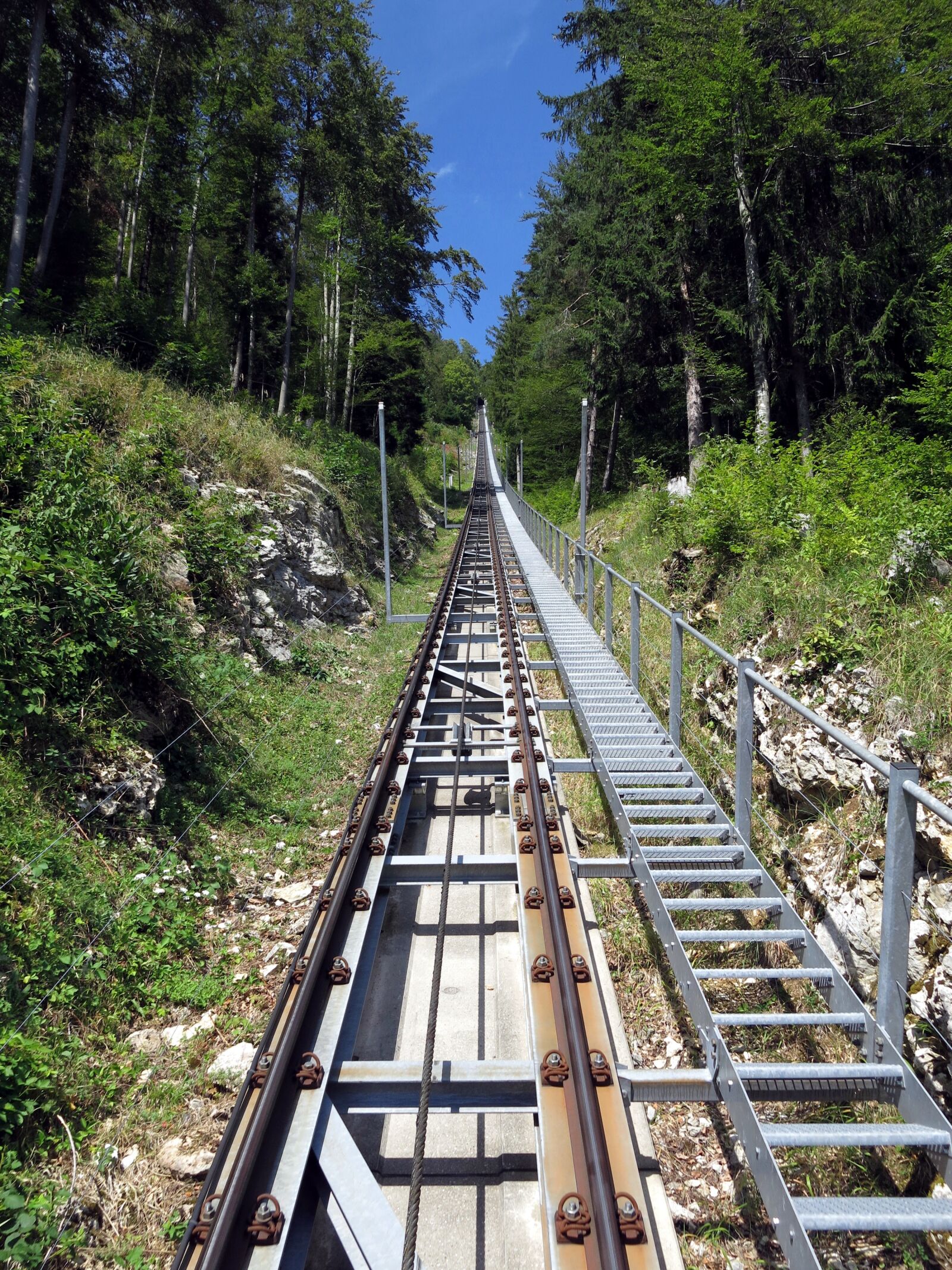 Canon PowerShot G15 sample photo. Tracks, mountain railway, upward photography