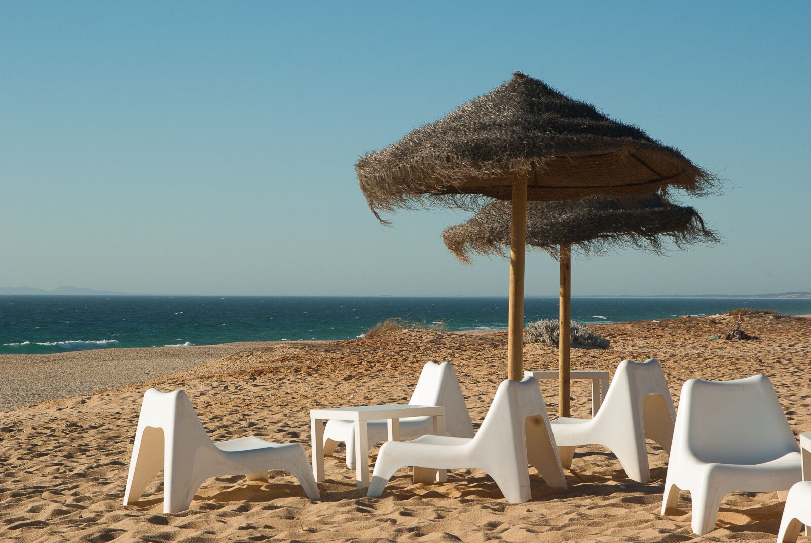 Pentax K10D sample photo. Beach, parasols, beach chairs photography