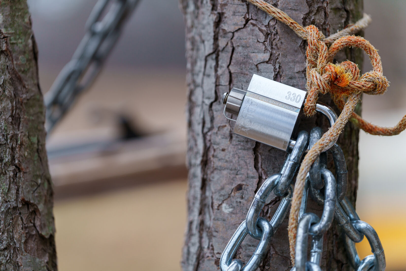 Sigma 70-200mm F2.8 DG DN OS | Sports sample photo. Padlock ropes photography