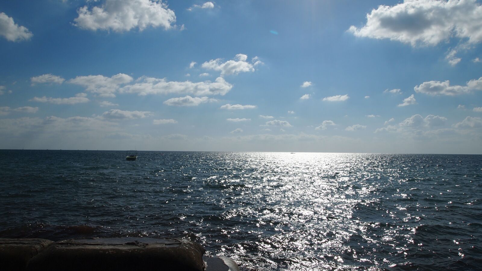 Olympus PEN E-PL1 sample photo. Sea, sun, ocean photography
