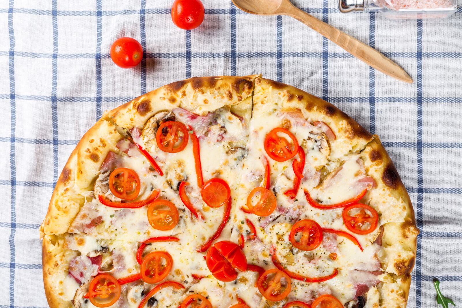 Canon EF 50mm F1.8 II sample photo. Pizza, cooking, fast food photography
