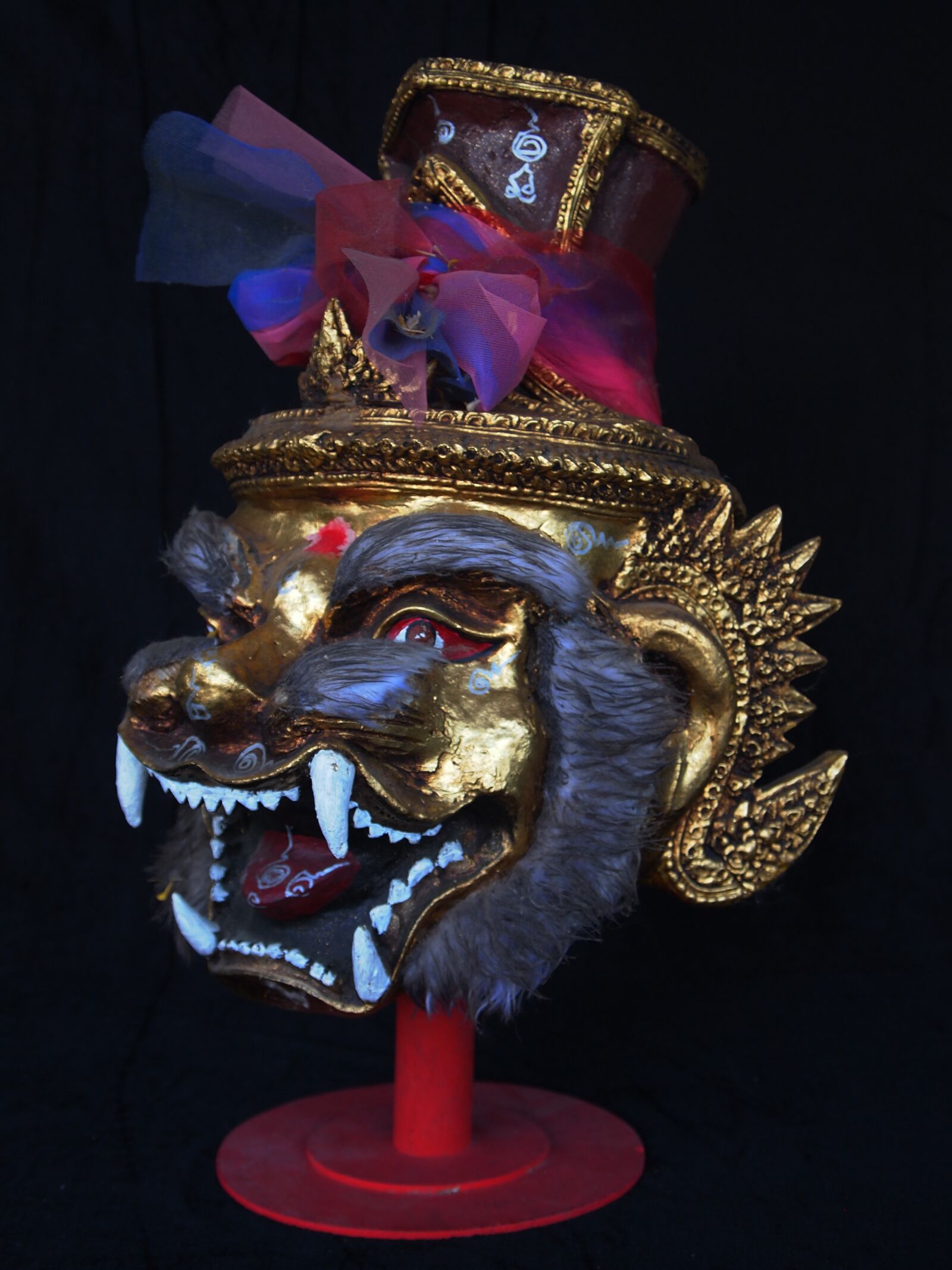 Olympus PEN E-PL1 sample photo. Tiger, mask, thai photography