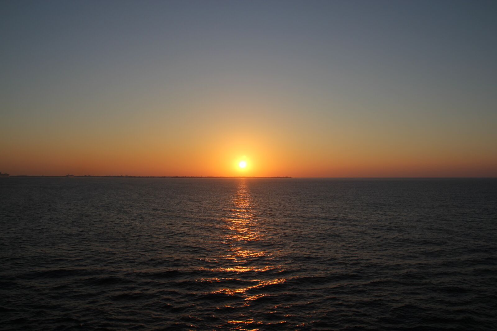 Canon EOS 60D sample photo. Sunset, ocean, sun photography