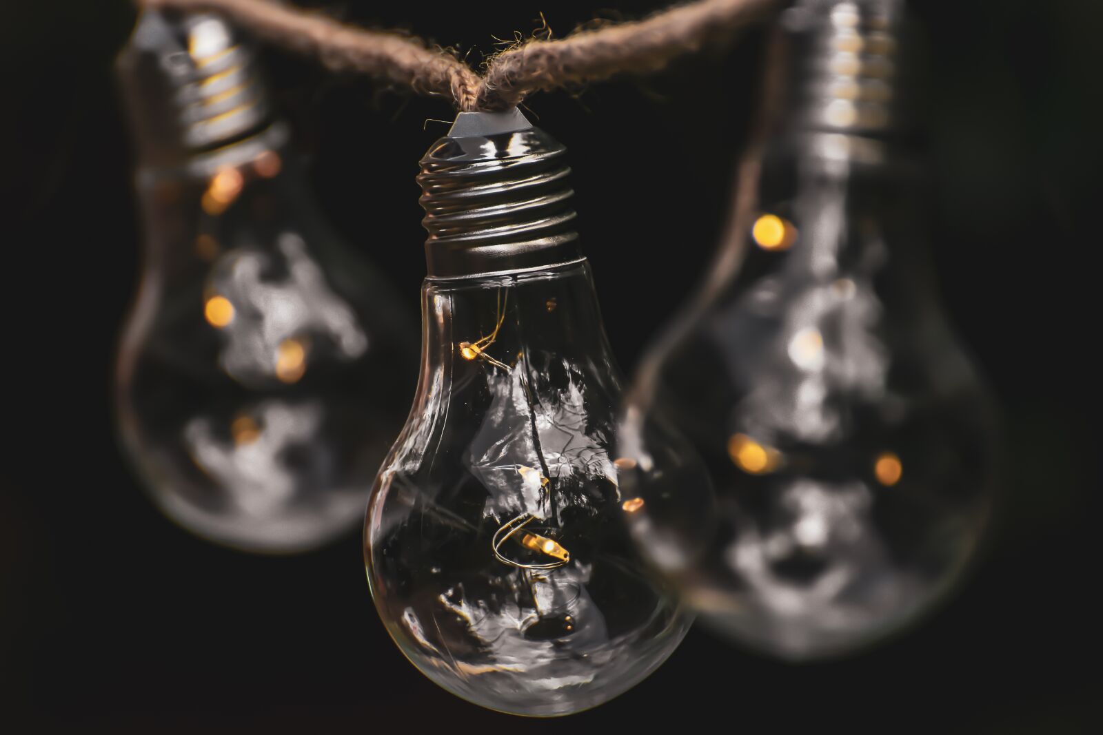Nikon D7200 sample photo. Light bulb, energy, nature photography