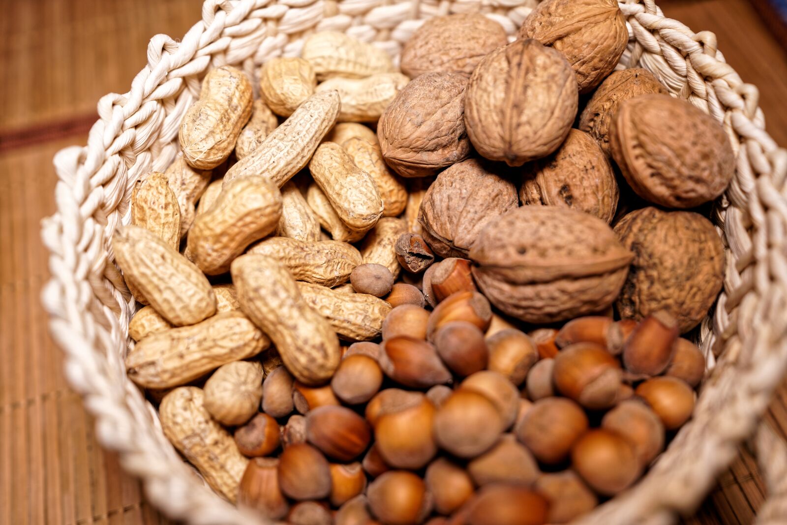 Sony FE 16-35mm F2.8 GM sample photo. Nuts, seeds, walnut photography