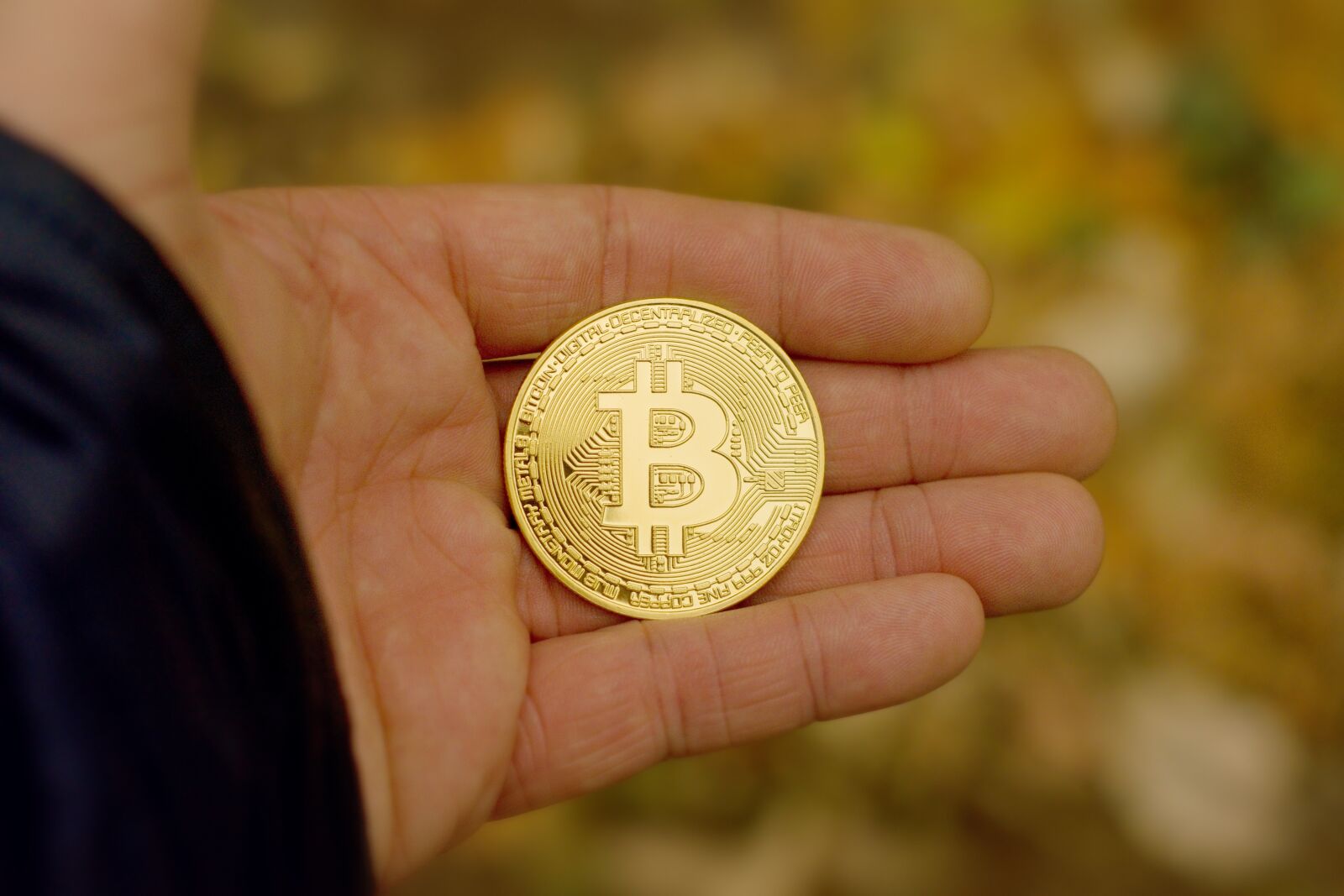 Nikon D7000 sample photo. Bitcoin, cryptocurrency, coins photography