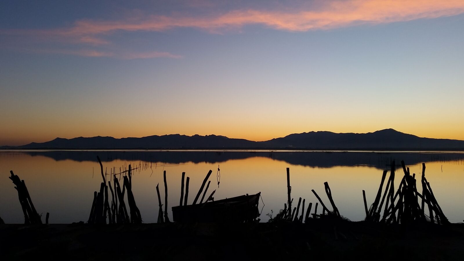 Samsung Galaxy S5 sample photo. Mirroring, sea, shadow photography