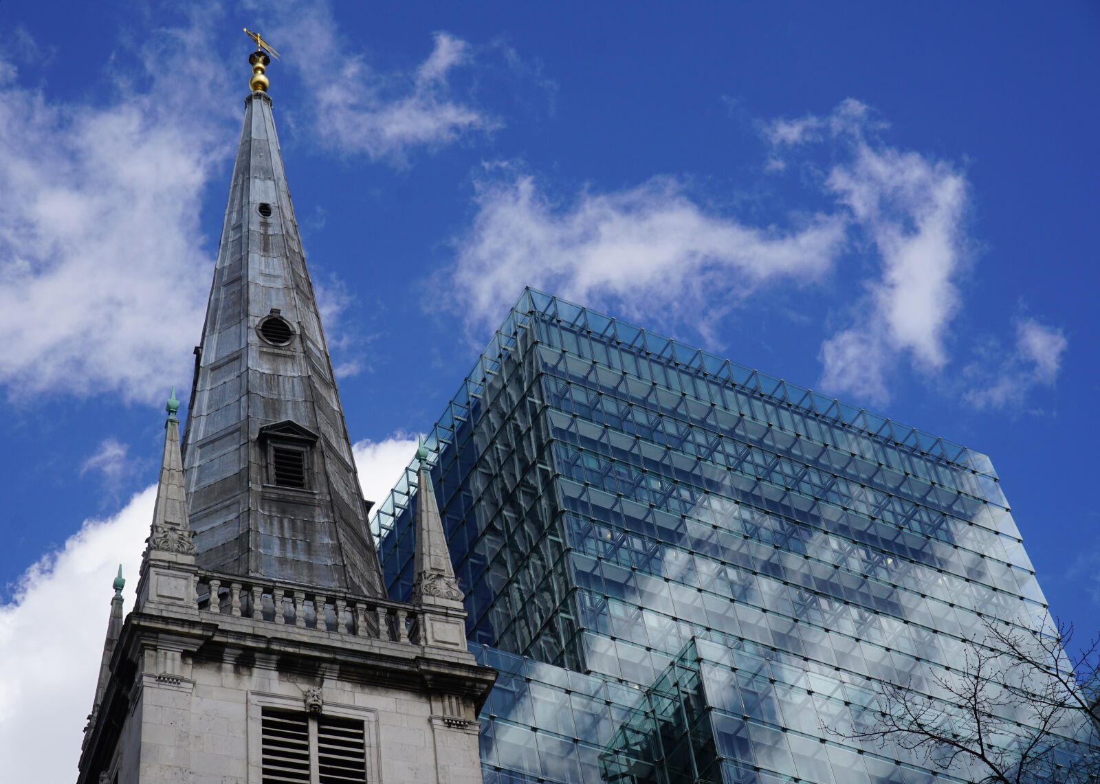 Sony E 16-50mm F3.5-5.6 PZ OSS sample photo. Church, glass, building, old photography