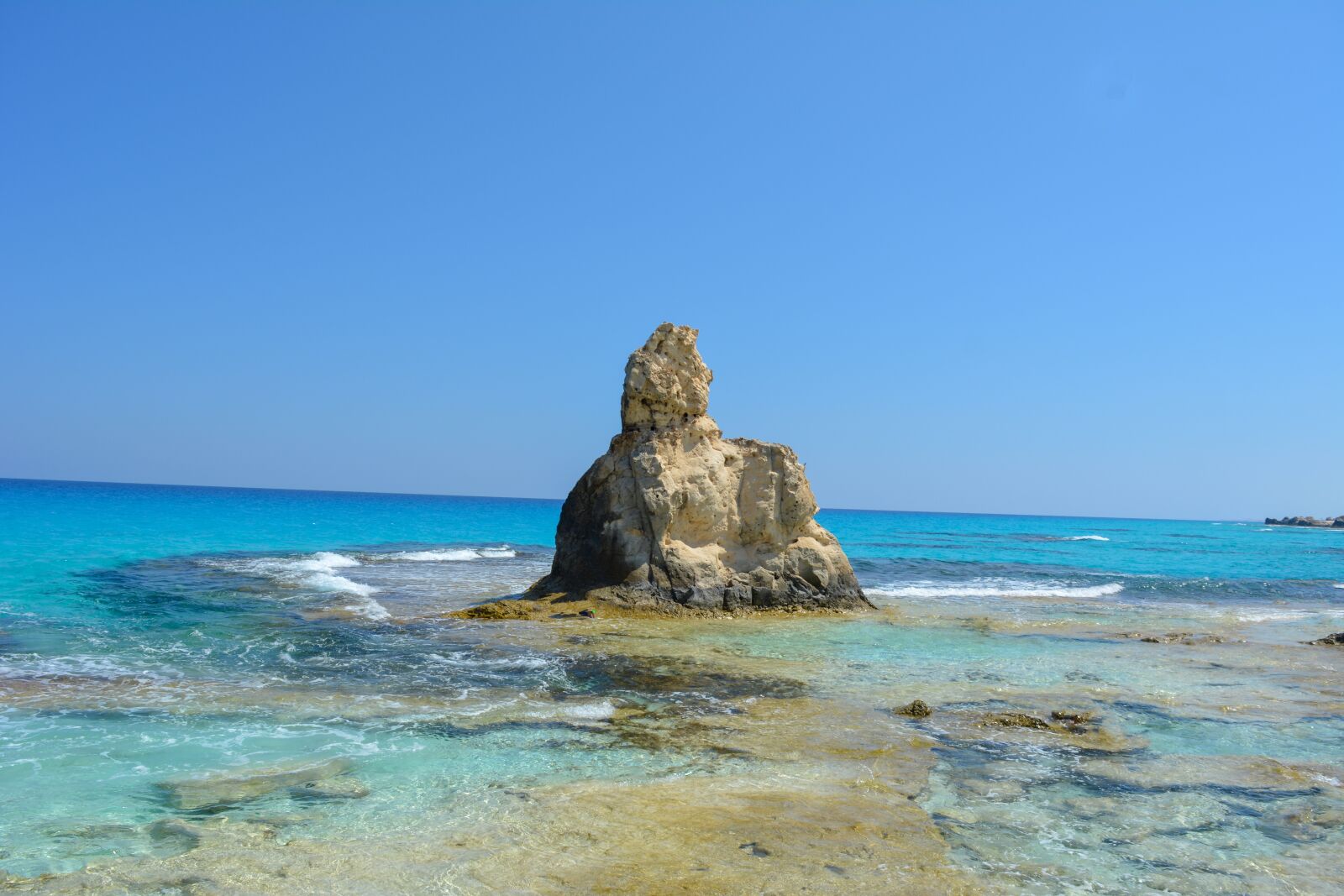 Nikon D5200 sample photo. Sea, rocks, water photography