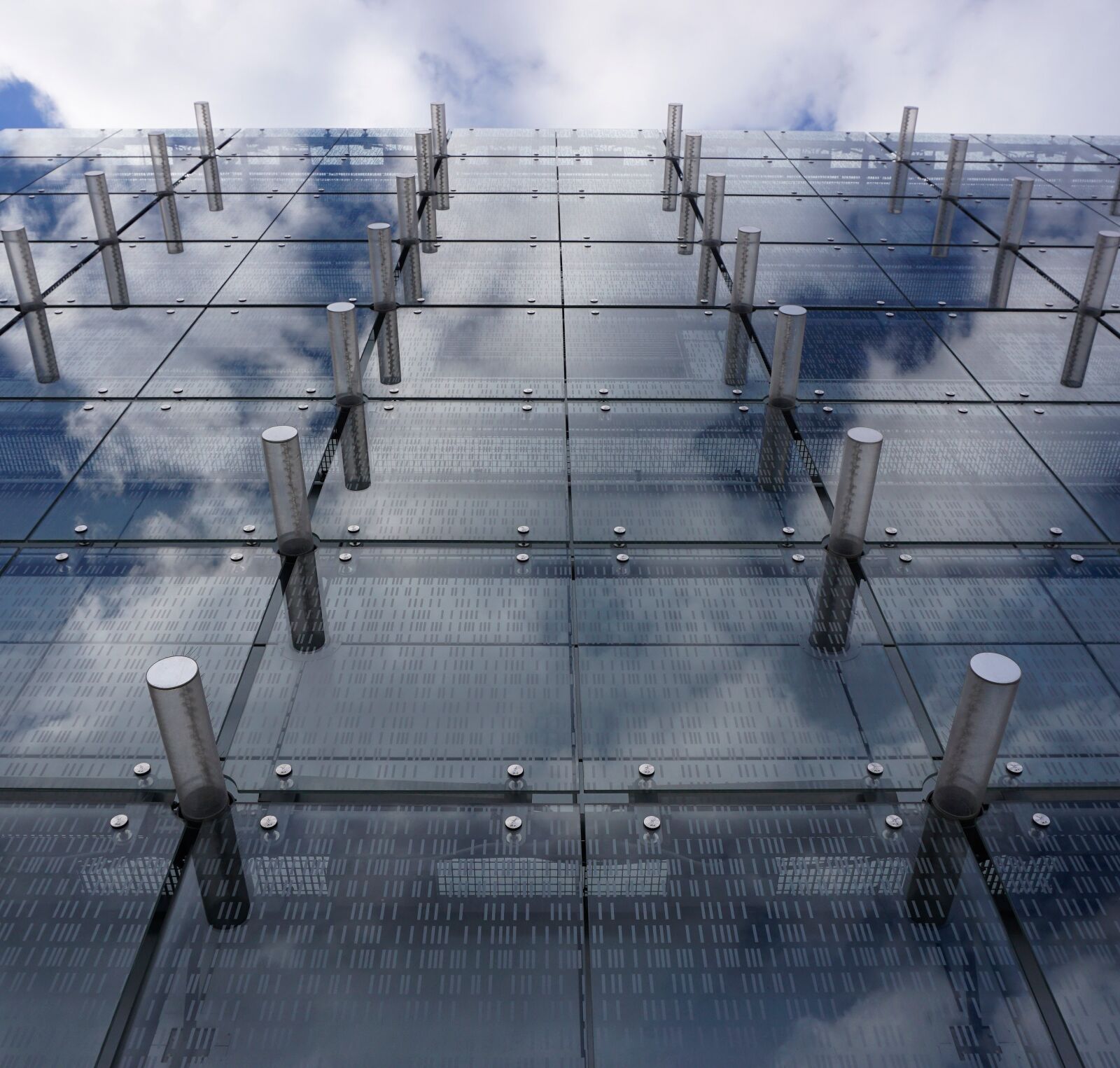 Sony a6000 sample photo. Architecture, wall, glass photography
