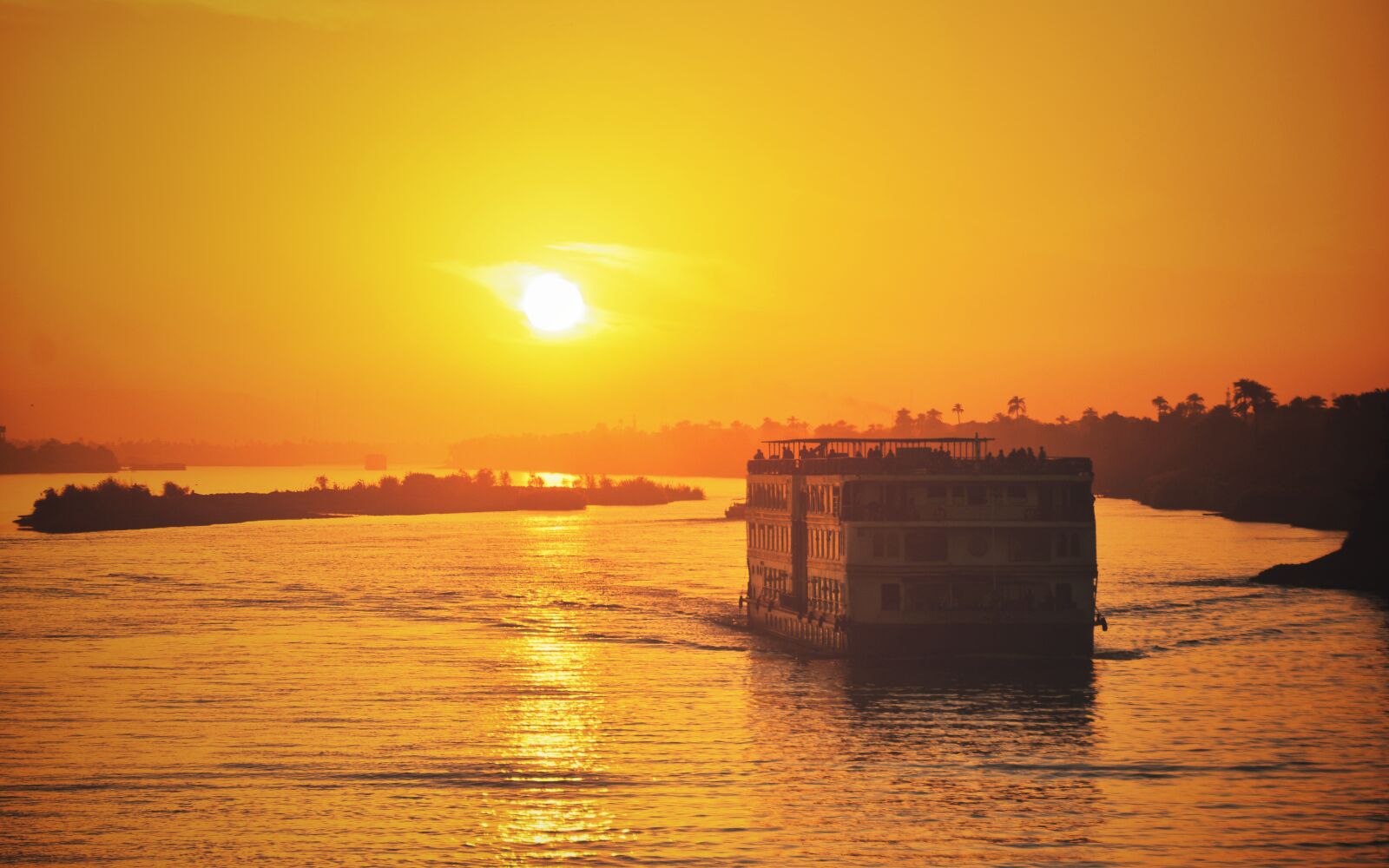 Nikon D7100 sample photo. Sunset, river, cruise photography