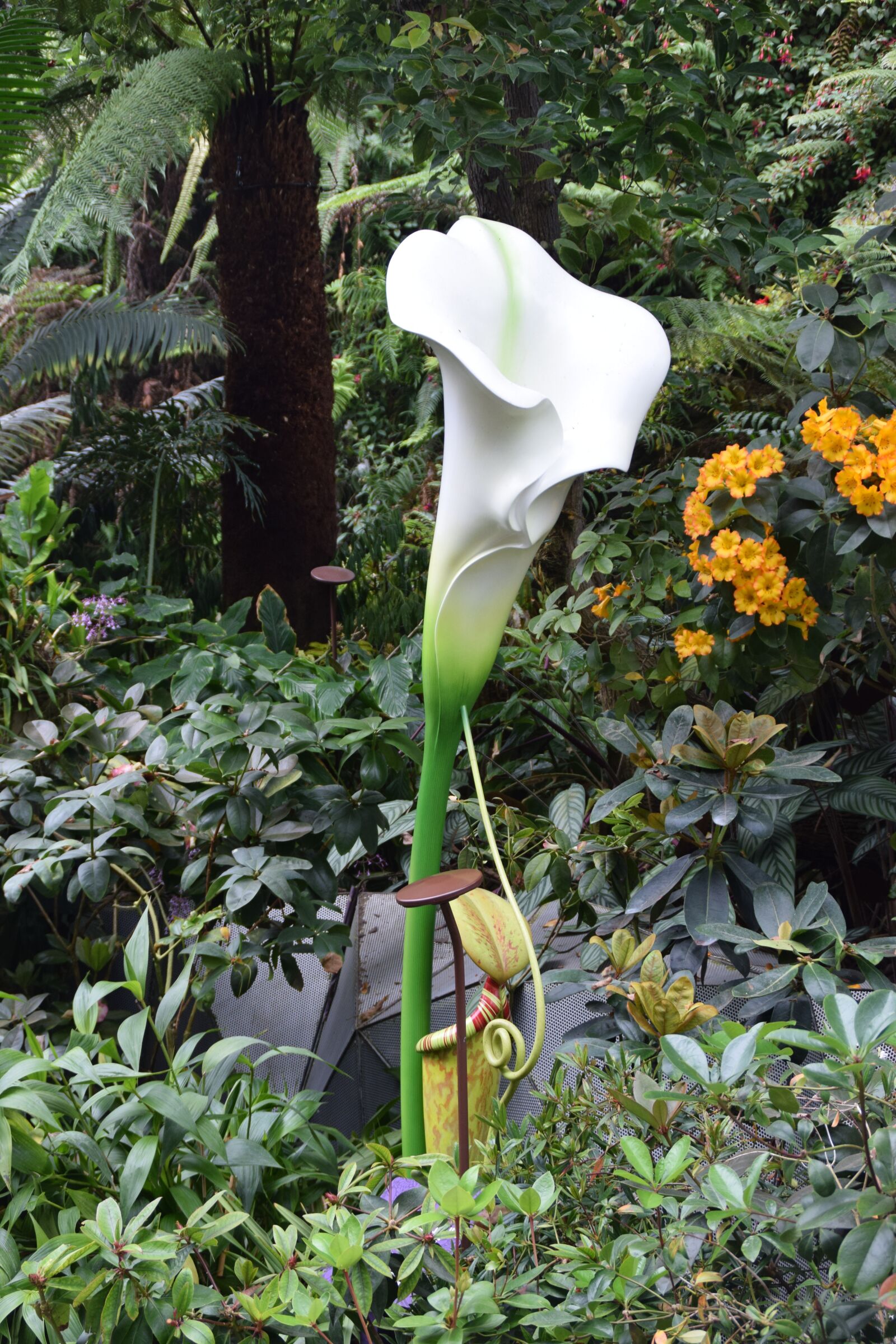 Nikon D5300 sample photo. Sculpture, flowering artificial, singapore photography