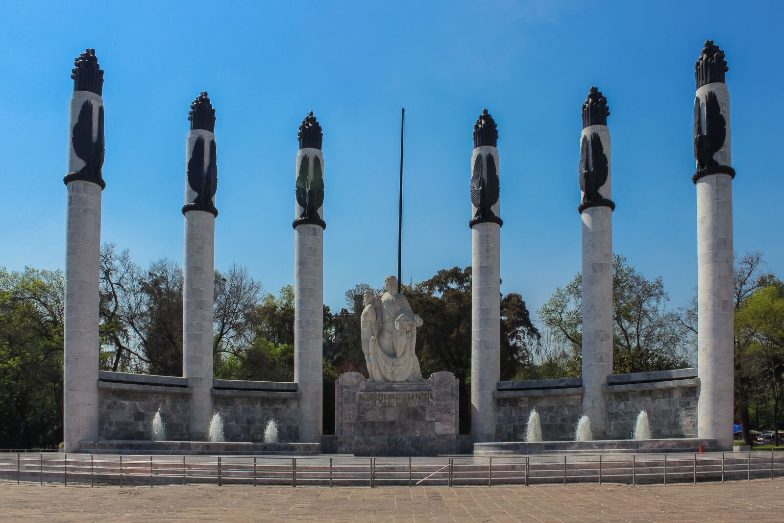 Canon EOS 600D (Rebel EOS T3i / EOS Kiss X5) sample photo. Monument, méxico, mexico photography