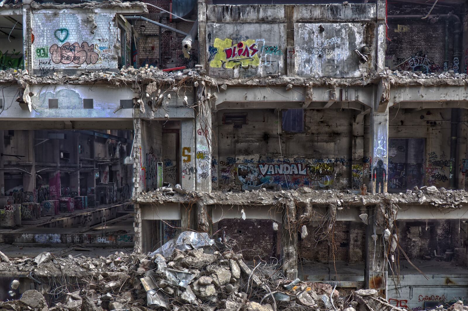 Olympus OM-D E-M10 sample photo. Lost places, factory, old photography