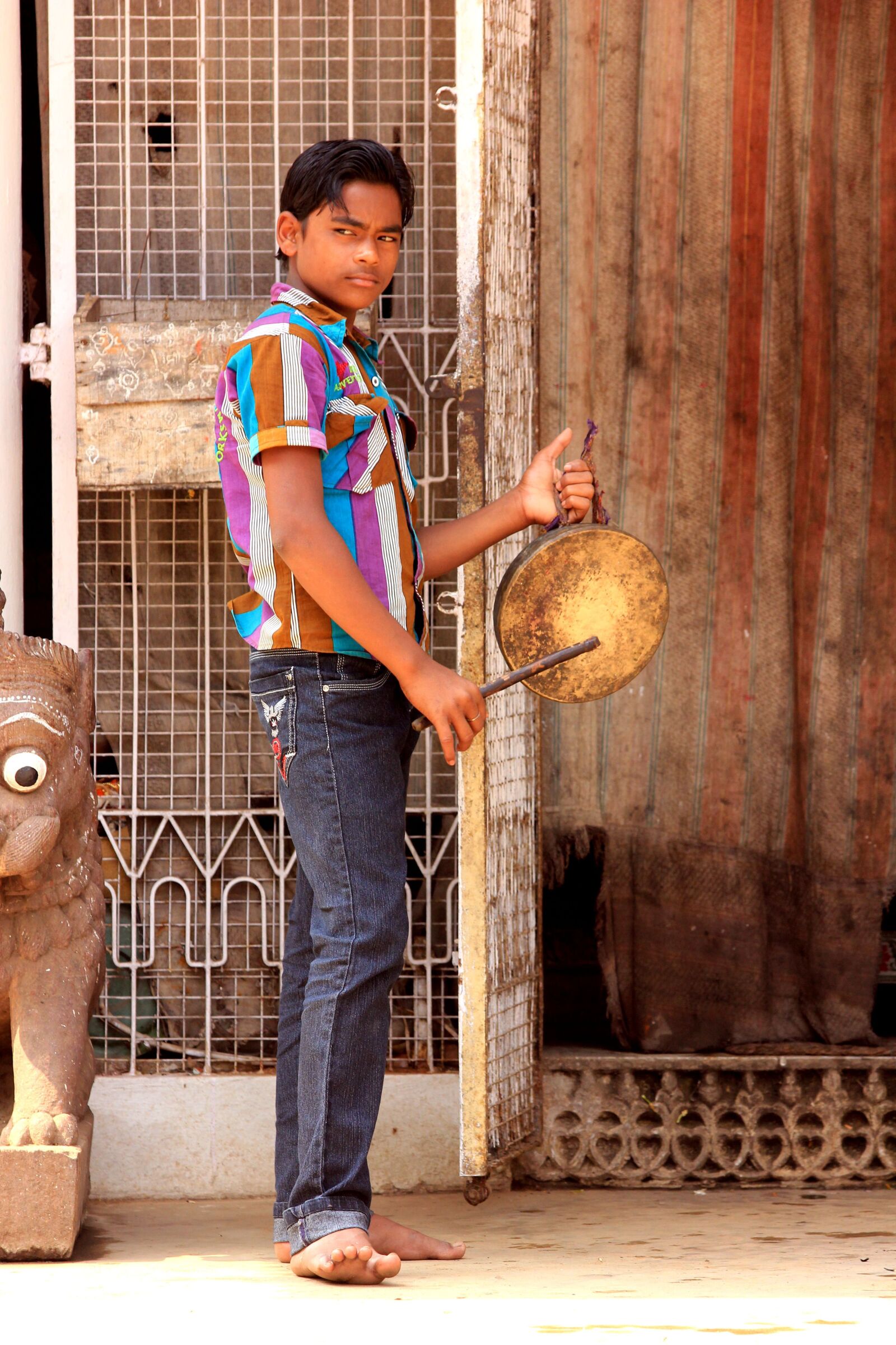 Canon EOS 550D (EOS Rebel T2i / EOS Kiss X4) sample photo. India, asia, man photography