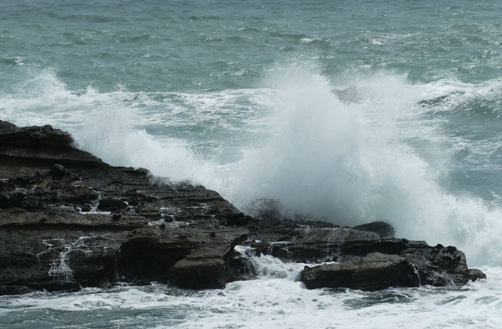 Panasonic Lumix DMC-FZ1000 sample photo. Taiwan, sanxiantai, sea photography