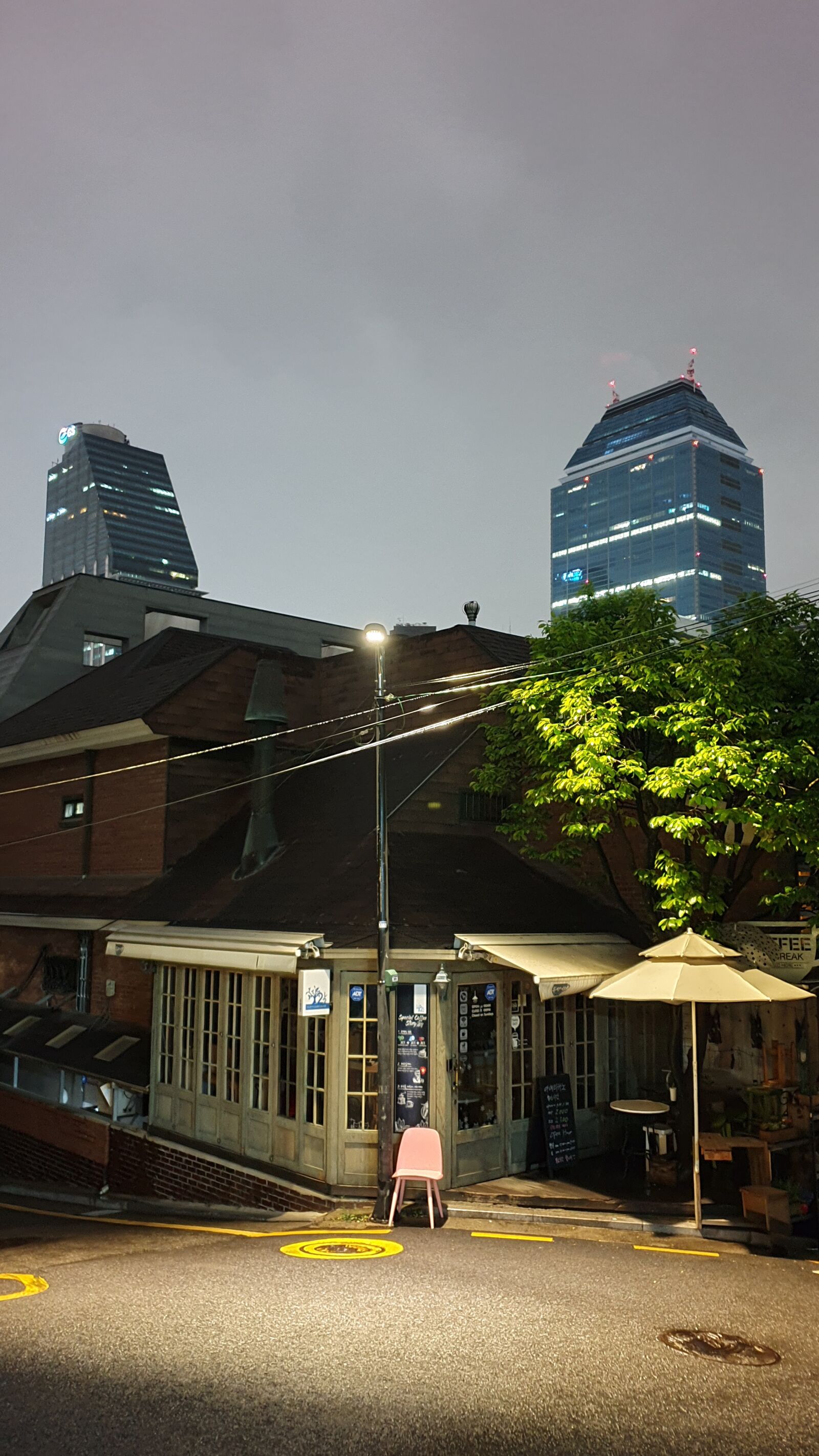 Samsung Galaxy S9+ sample photo. Yeoksam-dong,, night view, gs photography
