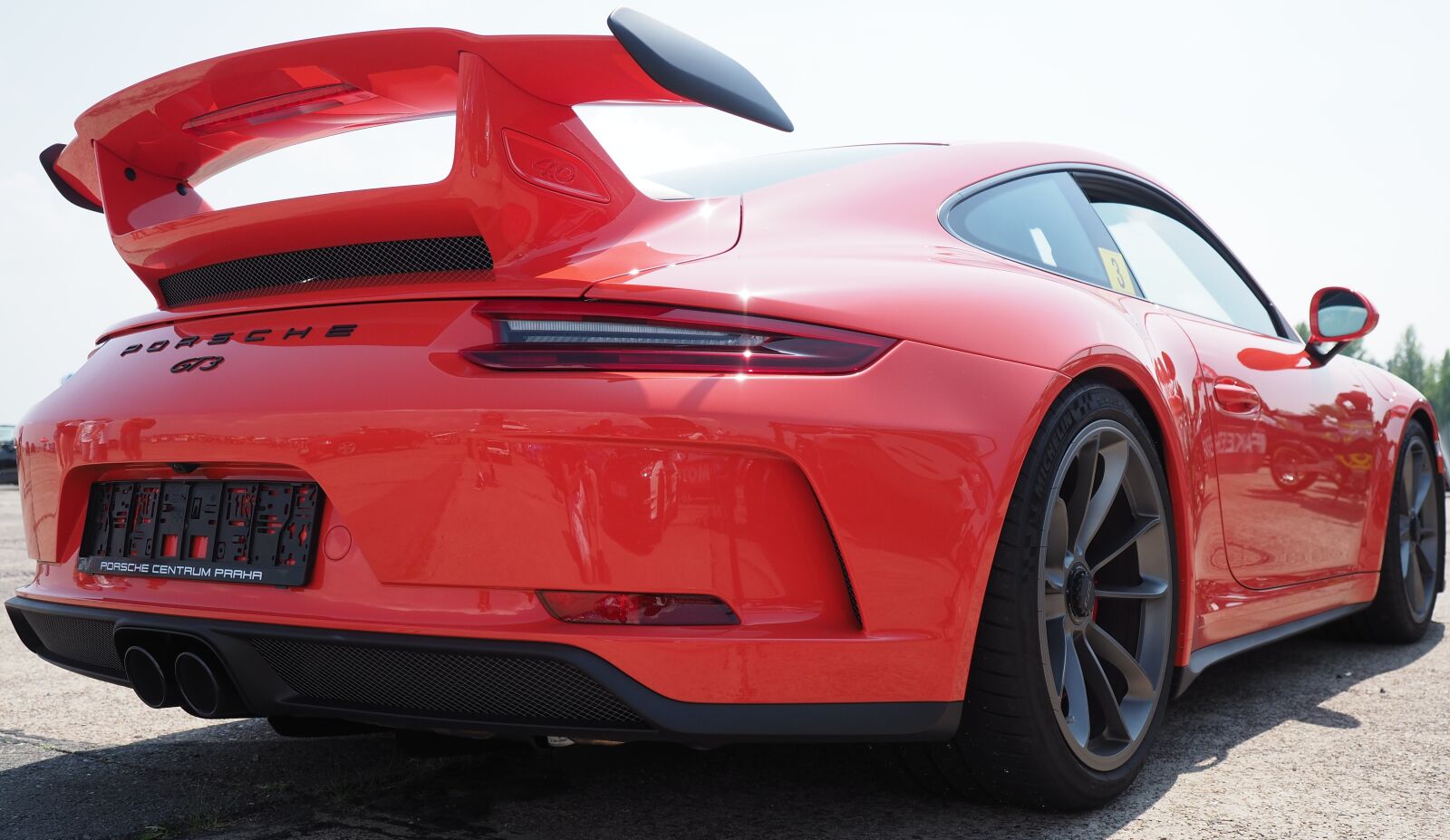 Olympus OM-D E-M1 Mark II + Olympus M.Zuiko Digital ED 12-40mm F2.8 Pro sample photo. Transport, automobile, porsche photography