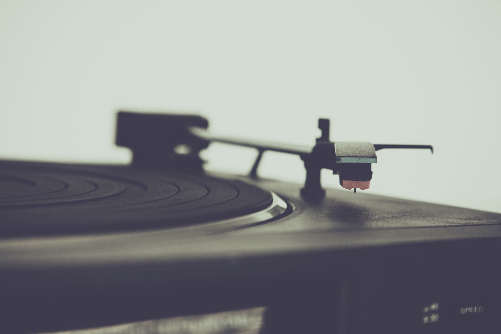 Canon EOS 5D sample photo. Vintage, music, retro, turntable photography