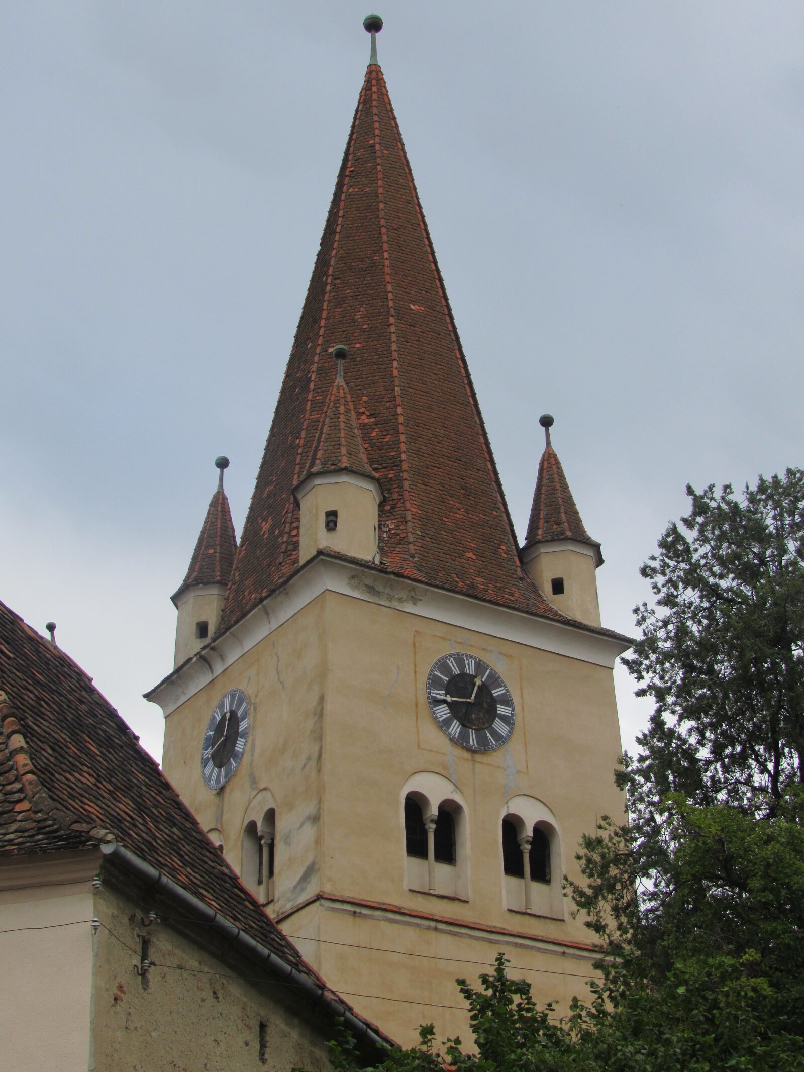 Canon PowerShot SX530 HS sample photo. Cisnadie, transylvania, fortified church photography