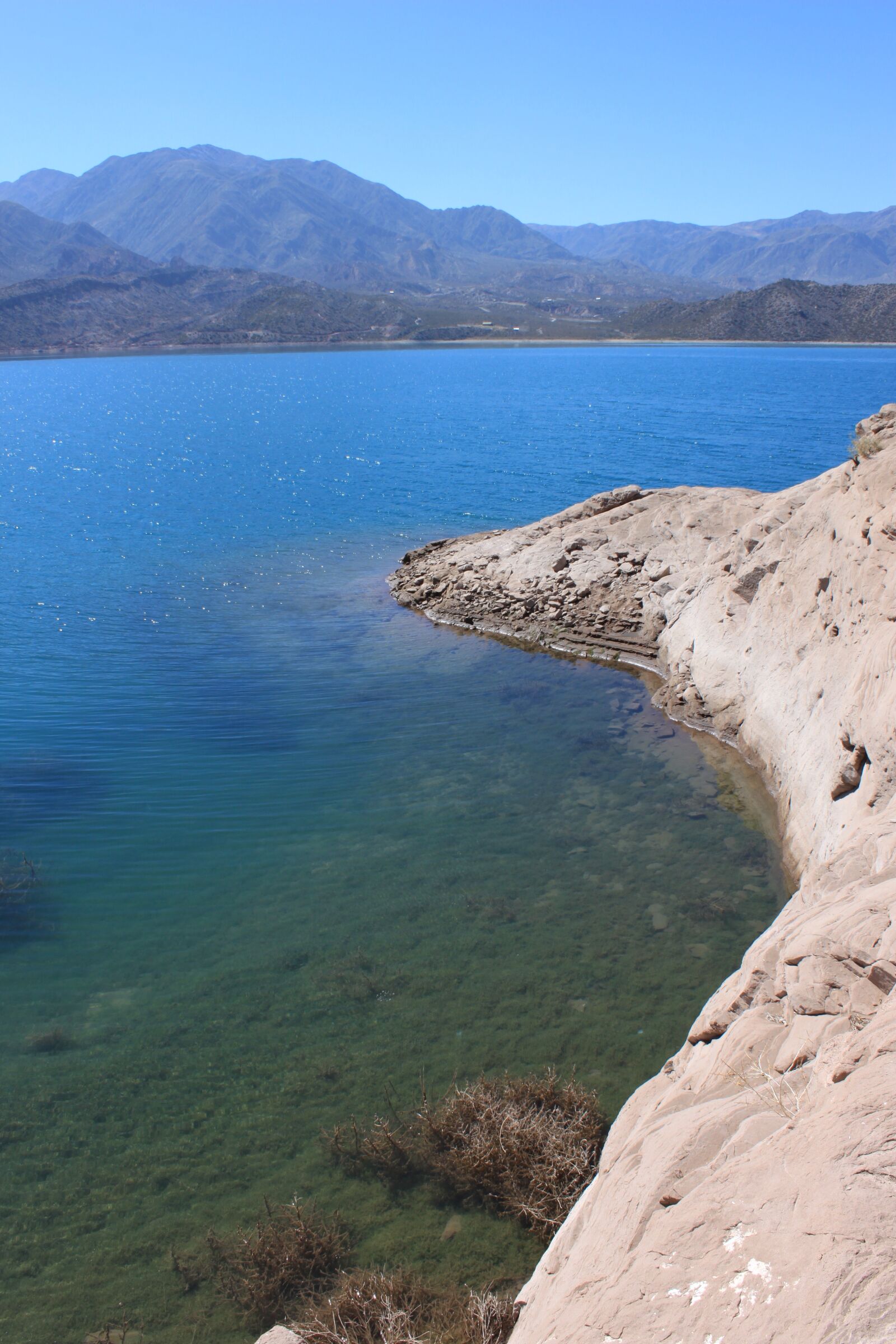Canon EOS 500D (EOS Rebel T1i / EOS Kiss X3) sample photo. Water, mountain, dam photography