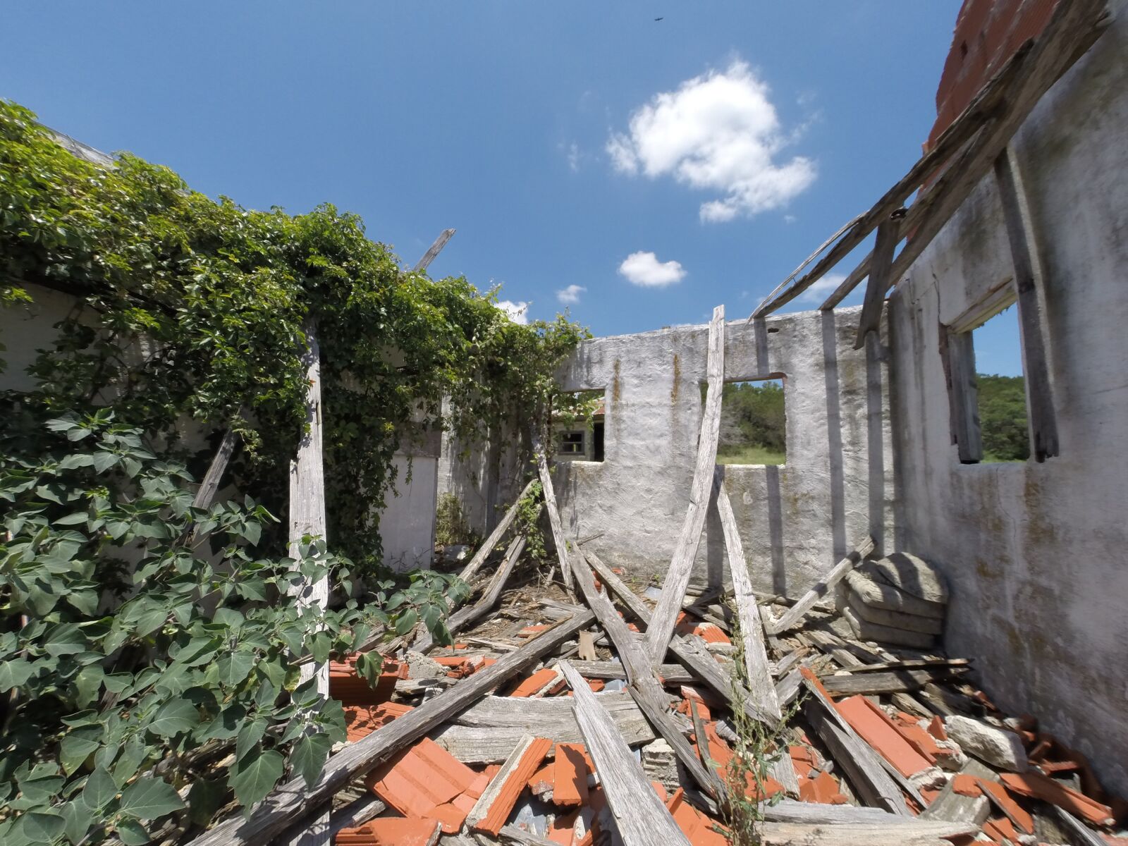 GoPro HERO3+ Black Edition sample photo. House, fallen, abandoned photography