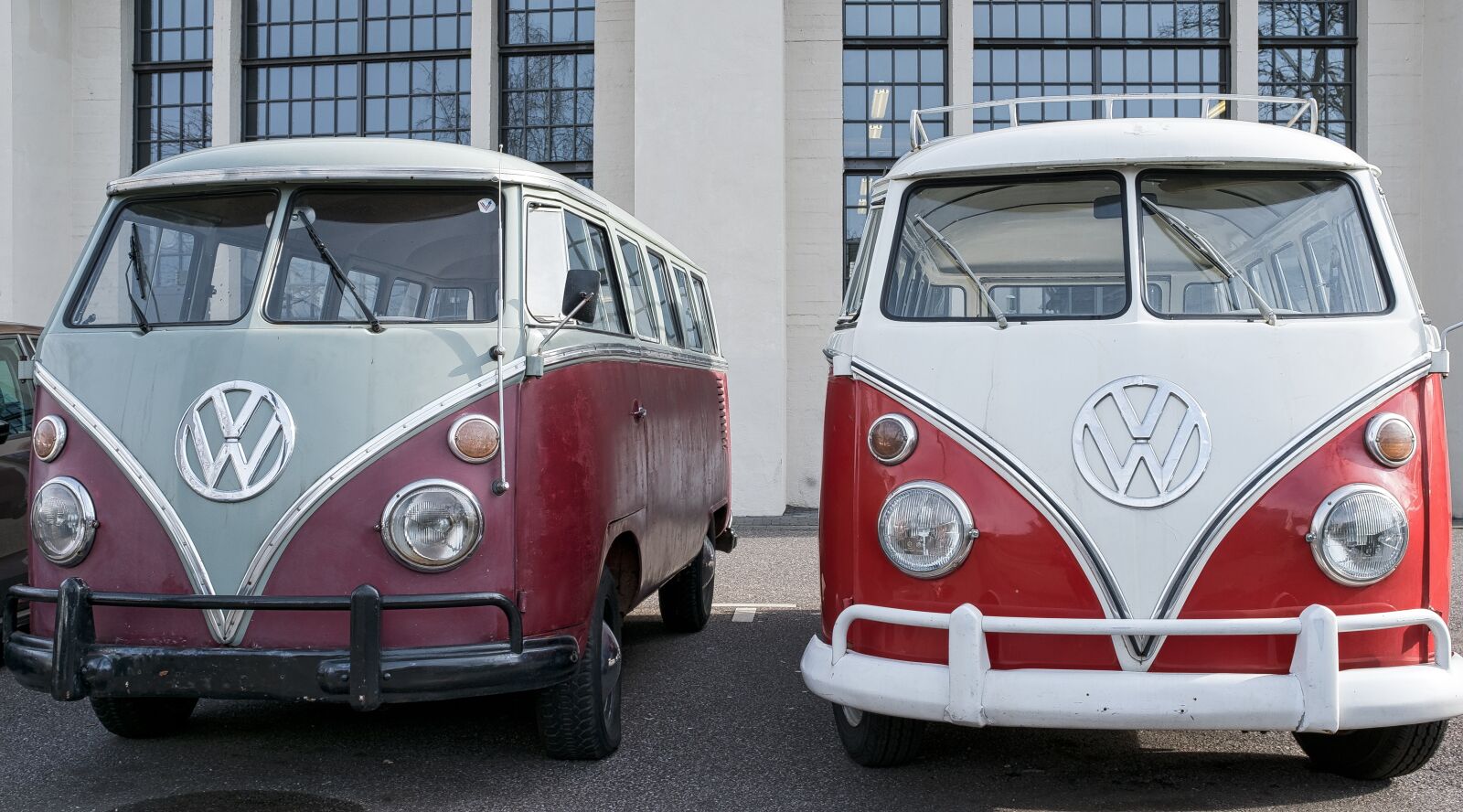 Fujifilm X100F sample photo. Vw, vw bus, bus photography