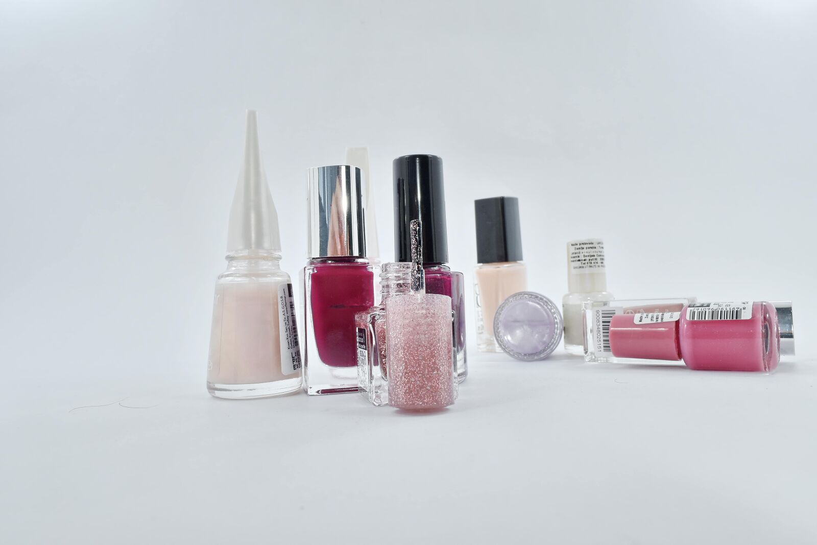 Nikon D5500 sample photo. Accessory, brush, manicure, shining photography