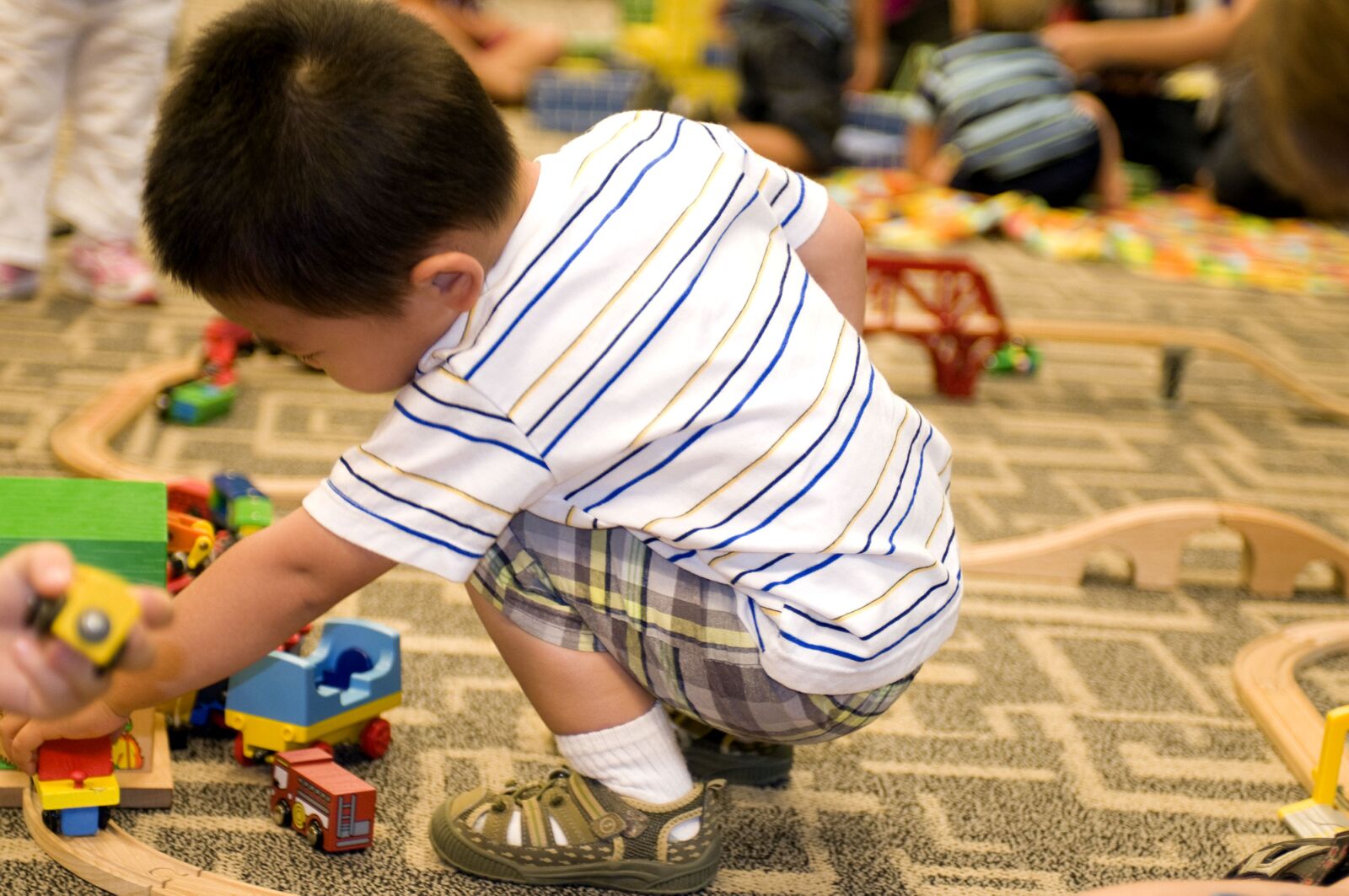 Nikon D300 sample photo. Young boy, entertainment, play photography