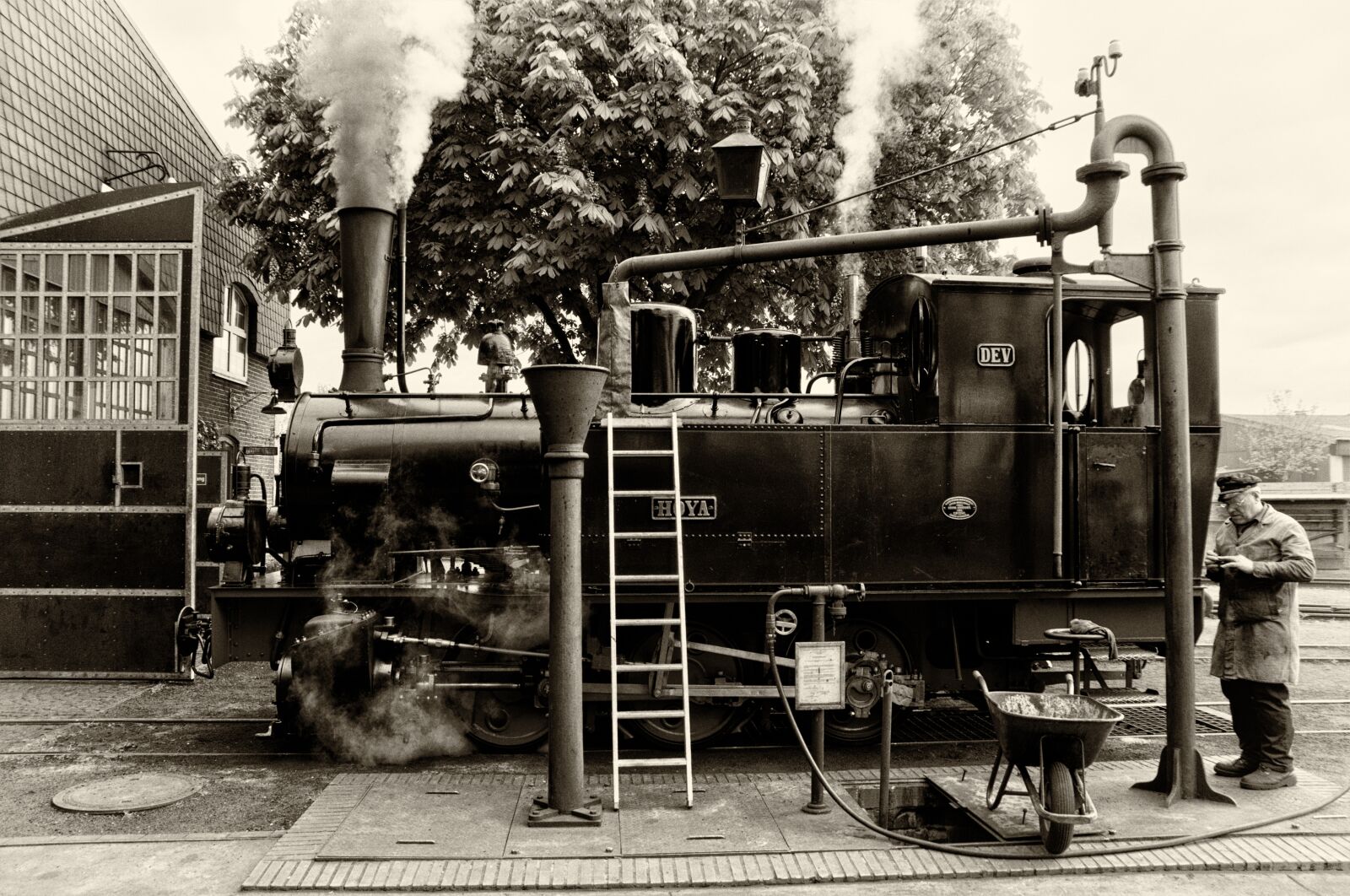 Nikon D300S sample photo. Loco, old, at that photography