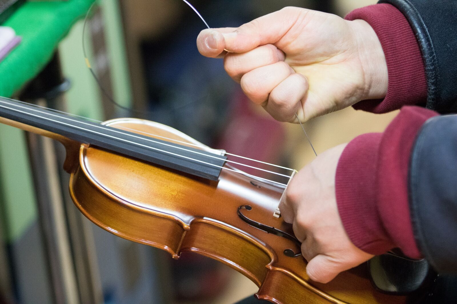 Canon EF 70-200mm F2.8L USM sample photo. Violin, wood, classic photography