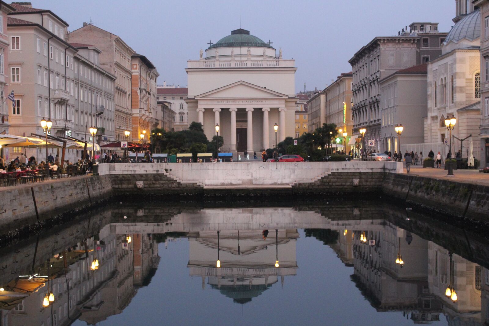 Canon EOS 1300D (EOS Rebel T6 / EOS Kiss X80) sample photo. Trieste, city, sea photography
