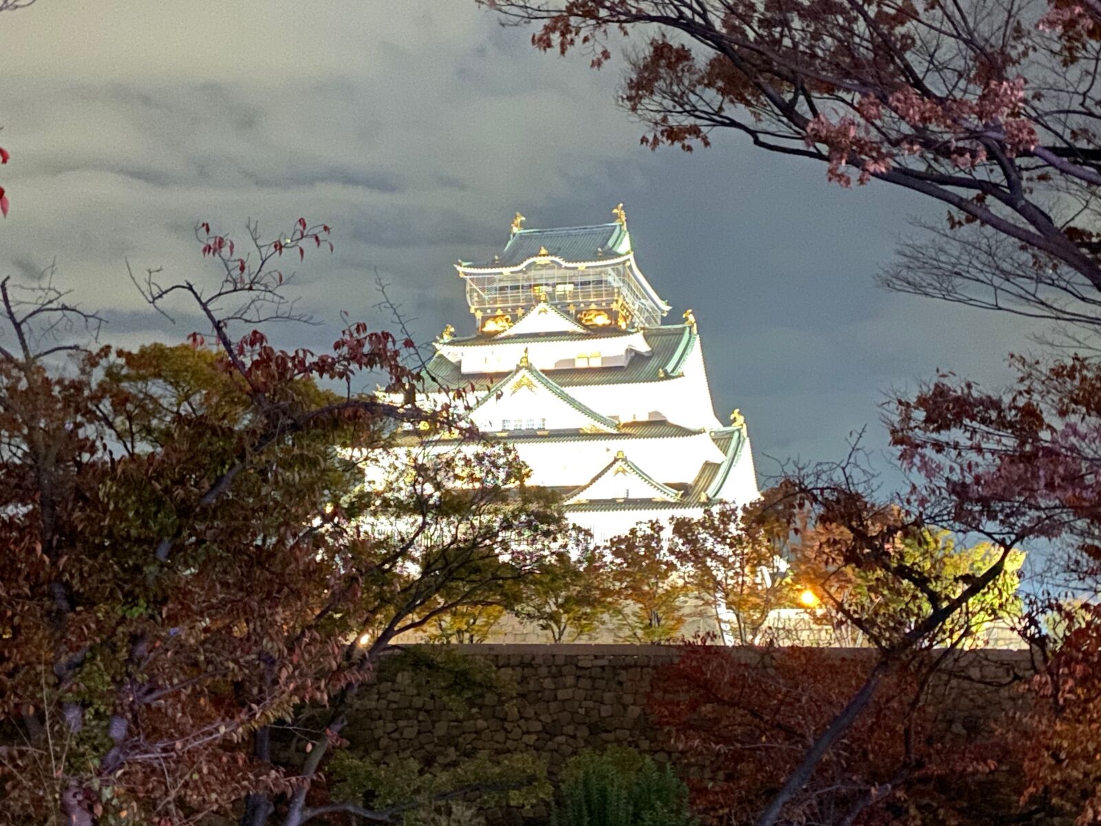 iPhone 11 Pro Max back triple camera 4.25mm f/1.8 sample photo. Himeji castle, osaka, japan photography